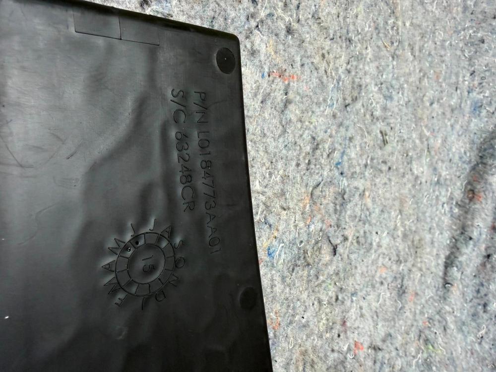 2010-2012 Dodge Caliber Jeep Center Console Arm Rest Rubber Mat L0184773AA – photo 3