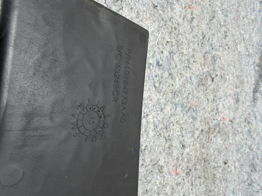 2010-2012 Dodge Caliber Jeep Center Console Arm Rest Rubber Mat L0184773AA – photo 2