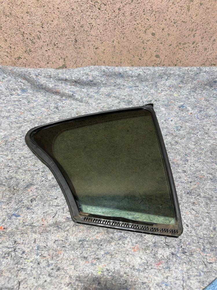 17-23 Infiniti Q50 Rear Right RH Side Window Vent Weatherstrip Corner Glass OEM – photo 1