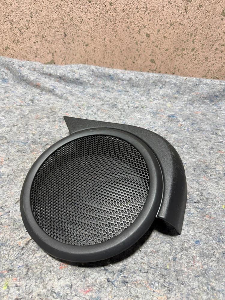 2007-2017 Jeep Compass Rear Left Side Door Panel Speaker Cover OEM 1AW75TRMAA – photo 1