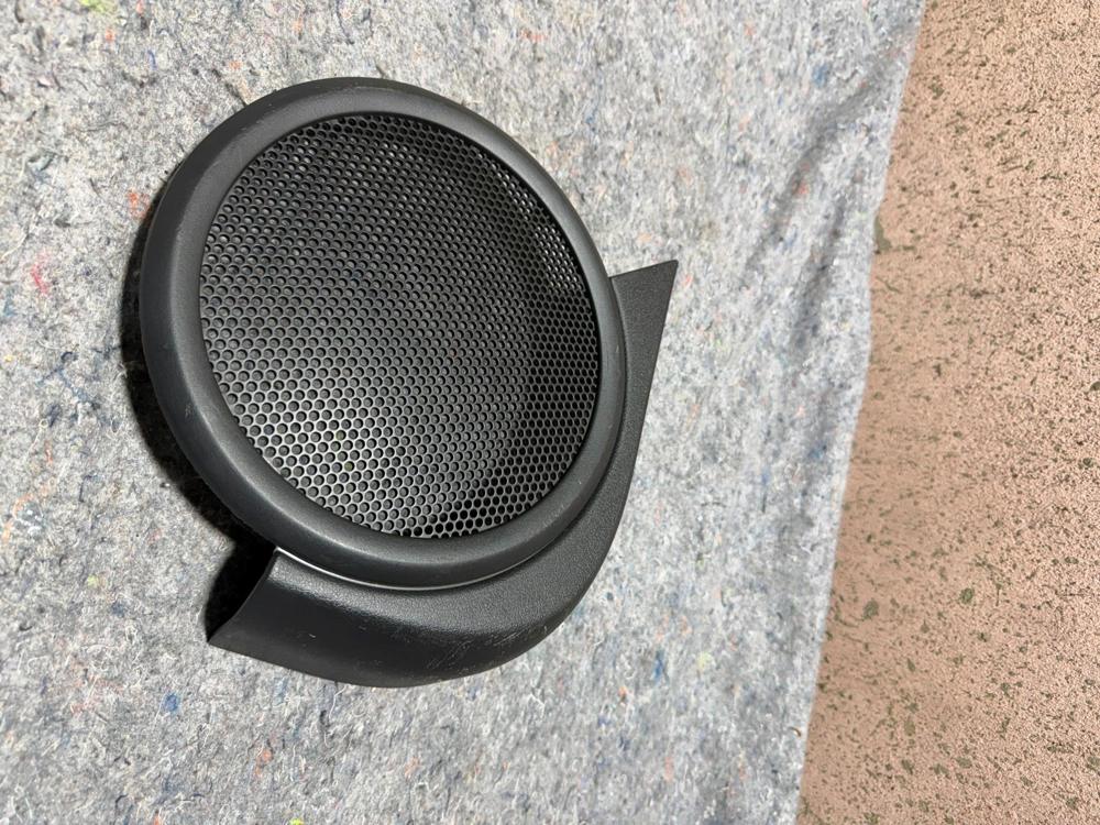 2007-2017 Jeep Compass Rear Left Side Door Panel Speaker Cover OEM 1AW75TRMAA – photo 2
