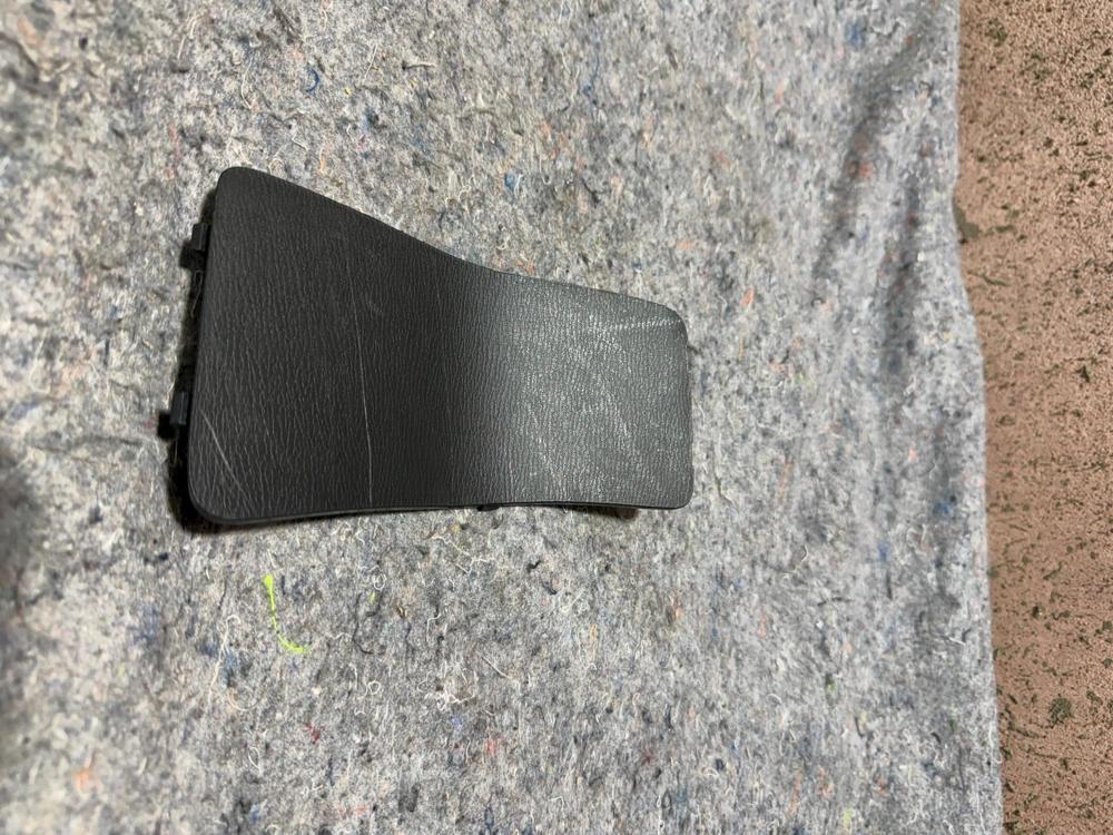 2015-2018 Toyota Yaris Trim Left Trunk Access Hole Cover DD1B-68873 LH OEM – photo 3
