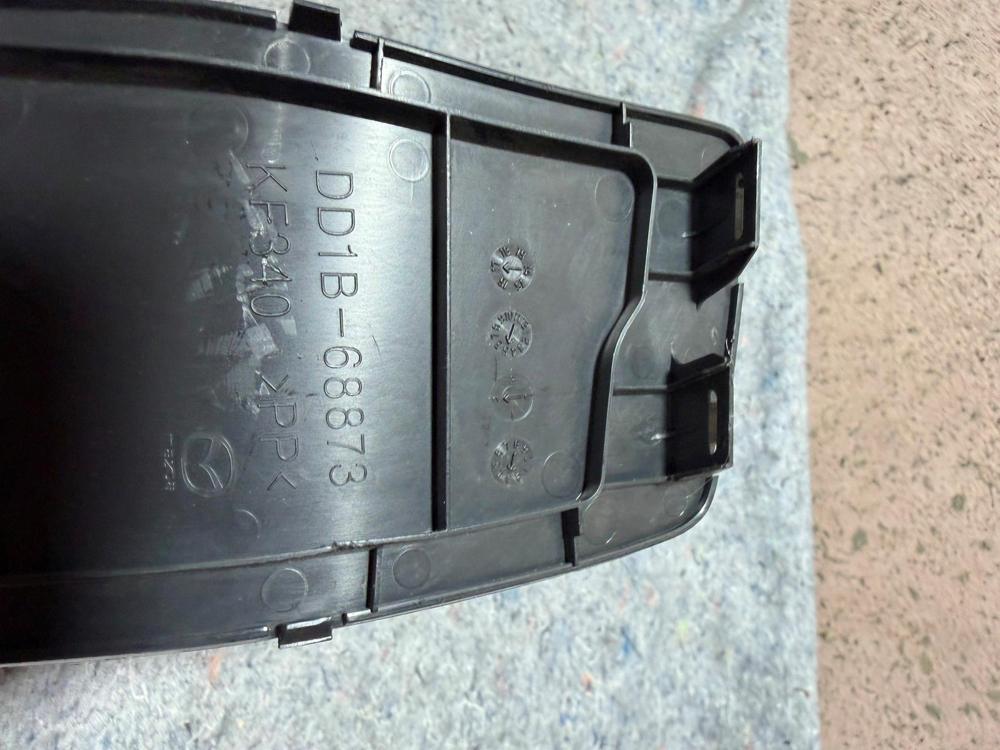 2015-2018 Toyota Yaris Trim Left Trunk Access Hole Cover DD1B-68873 LH OEM – photo 4