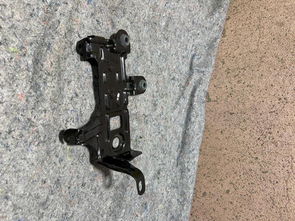 2007-2017 Jeep Patriot 2.4L Gas Engine Battery Tray Holder Bracket Support OEM – photo 2
