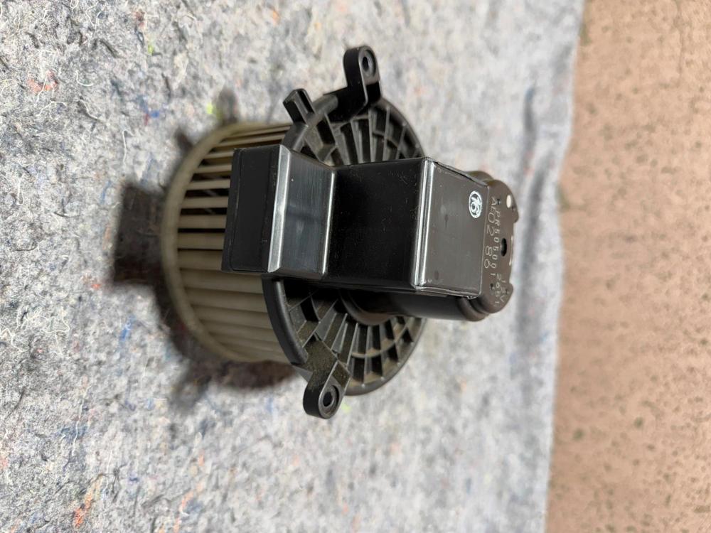 Chrysler Pacifica 2022 Heater Blower Fan Motor PR505001 Patrol 216KW ATV102268 – photo 2