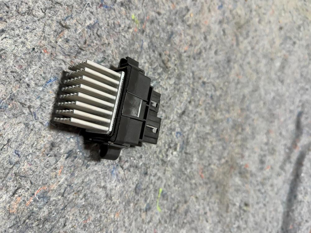 2014-2024 2025 Ford Expedition OEM HVAC A/C Blower Motor Resistor G3GH-19E624-AA – photo 2