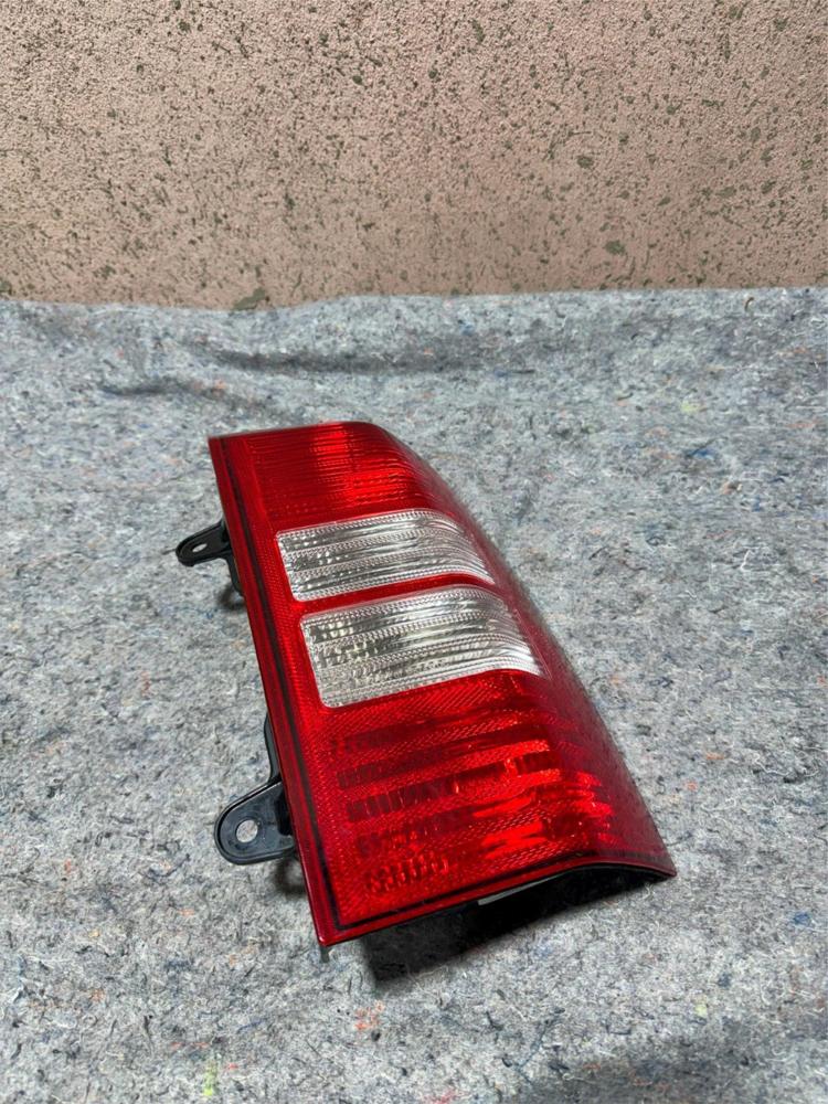 2008-2017 Jeep Patriot Passenger Right Side Rear Brake Tail Light Lamp OEM – photo 1