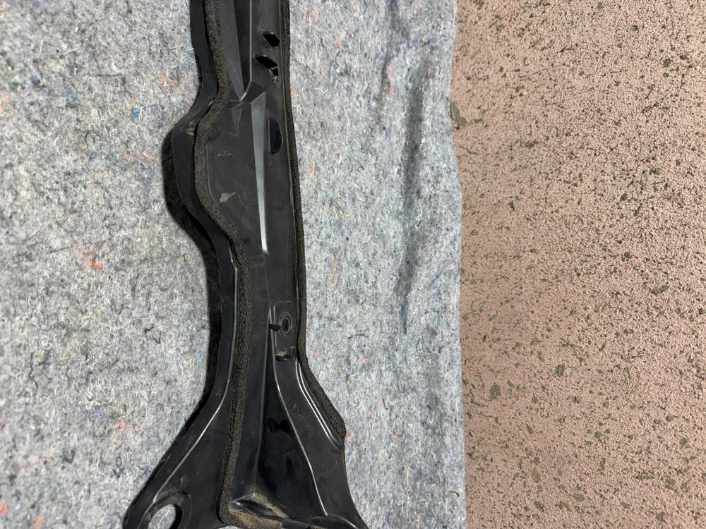 2014-2019 Toyota Corolla Rear Right Fender Protection Seal 53827-02190 OEM – photo 2
