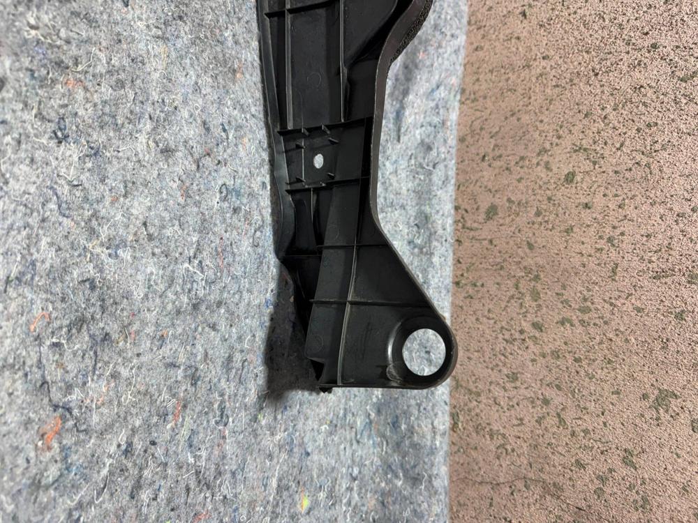 2014-2019 Toyota Corolla Rear Right Fender Protection Seal 53827-02190 OEM – photo 3