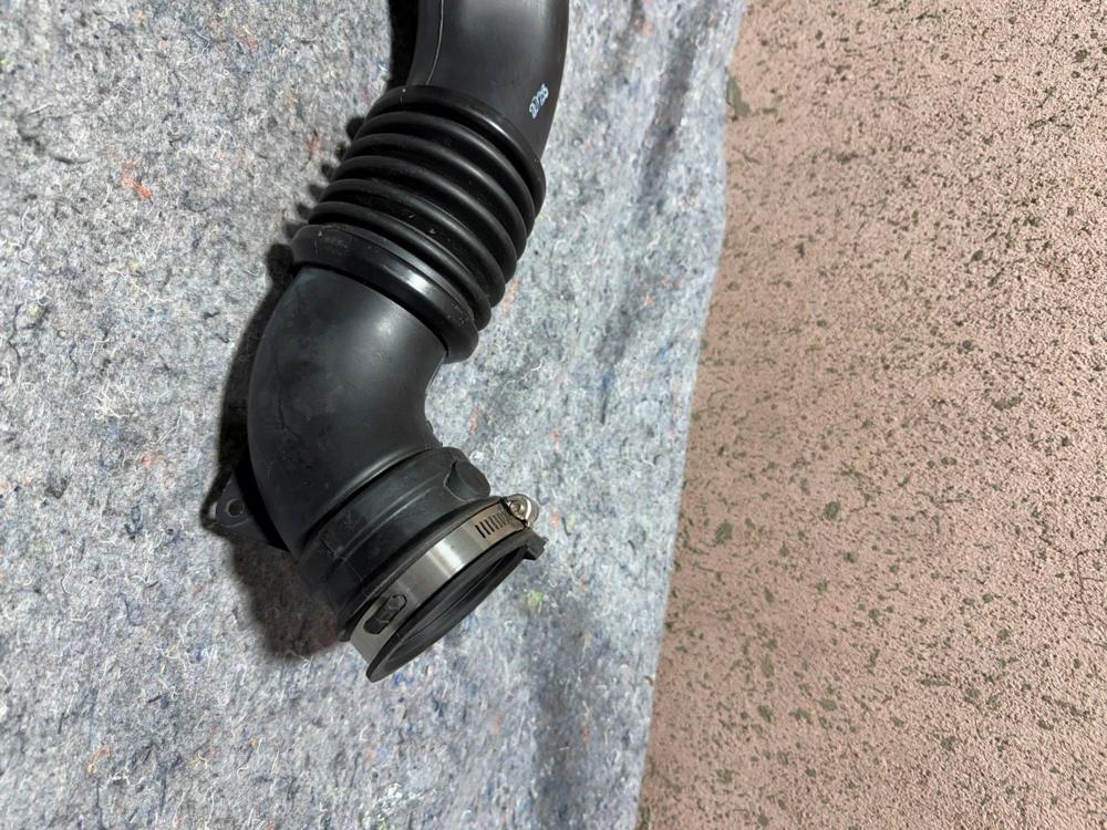 2011-2017 Jeep Patriot Air Intake Hose Pipe 04891621AC – photo 4