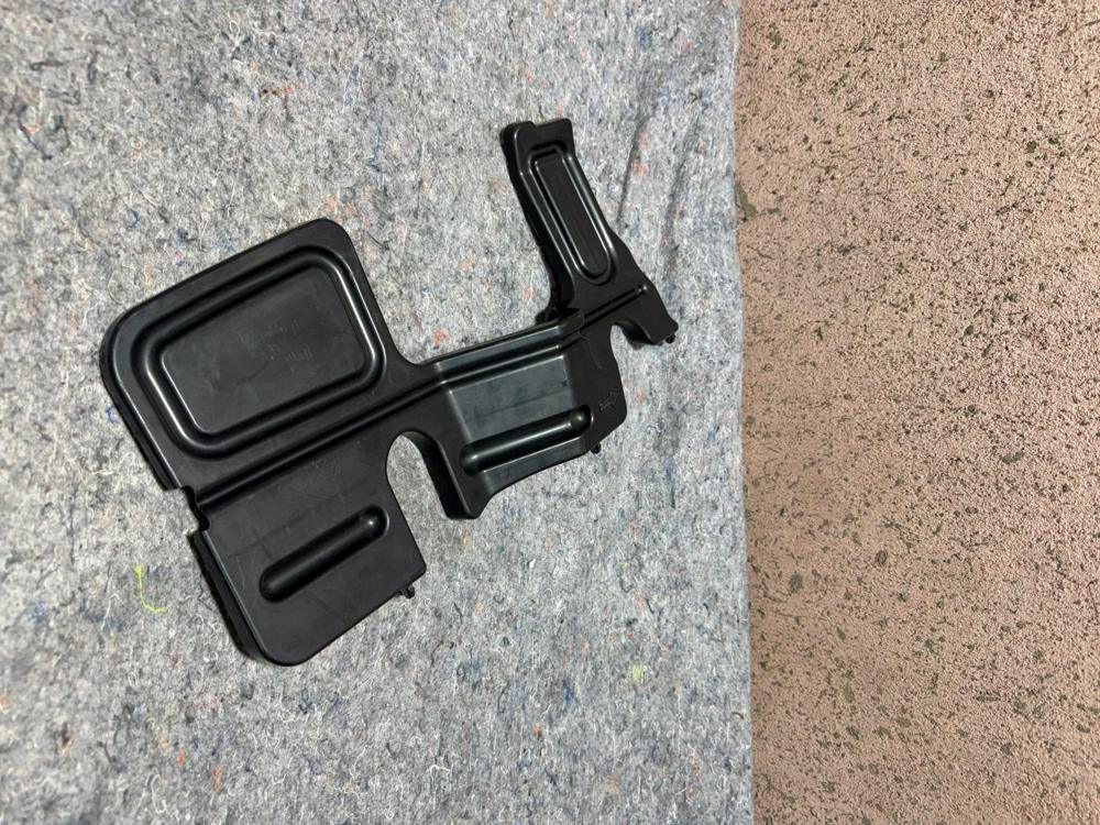 OEM Genuine Toyota Corolla 53293-02250 Passenger RH Right Radiator Air Deflector – photo 2
