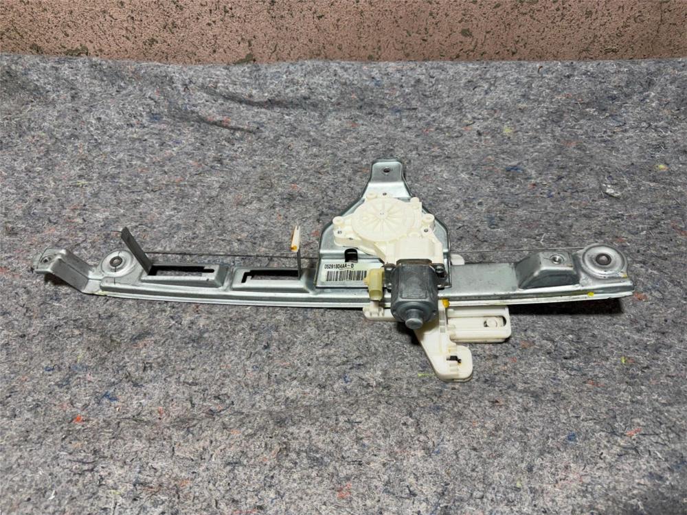 Jeep Patriot 2009 Power Window Motor Rear L Window Lifter Rear L 05291805AA-D – photo 1