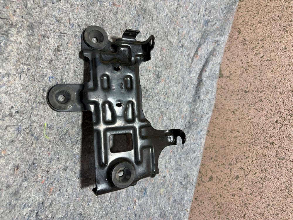 2007-2017 Jeep Patriot 2.4L Gas Engine Battery Tray Holder Bracket Support OEM – photo 4