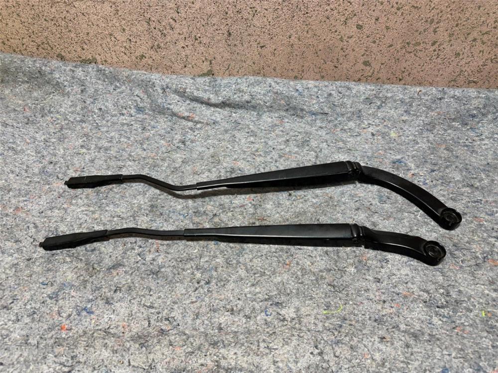2015-2017 Ford Mustang Genuine OEM Windshield Wiper Blade Arms FR3B-17C495-AA – photo 1