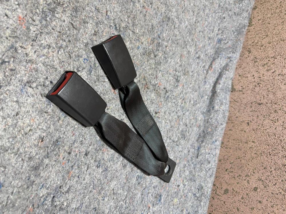 2007-2017 Jeep 1GD231DVAA Rear Inner Seat Belt Left Mopar – photo 3