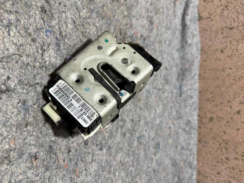 Genuine Mopar Front Door Latch Right 458964AD – photo 2