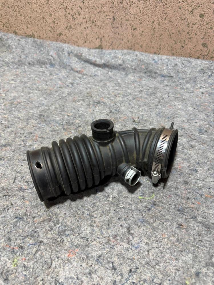 14-15 Infiniti Q50 Hybrid 3.5L Engine Right Air Intake Duct Tube OEM – photo 1