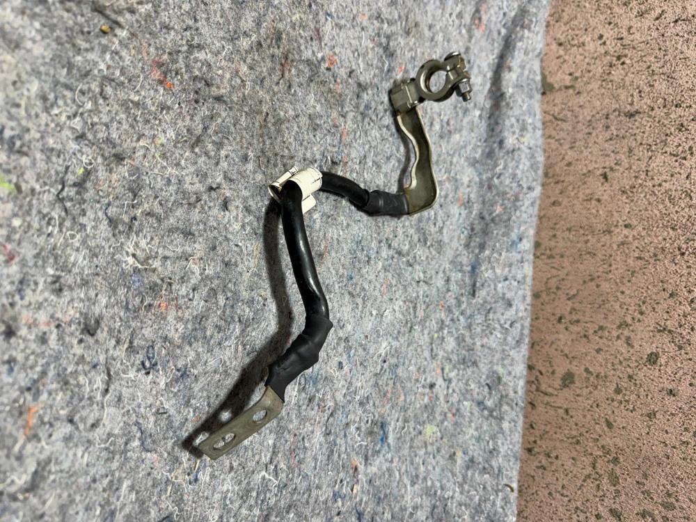 Kia Carnival MK2 2.9CRDI 129KW 2008 Negative Grounding Cable Battery 918504D000 – photo 4