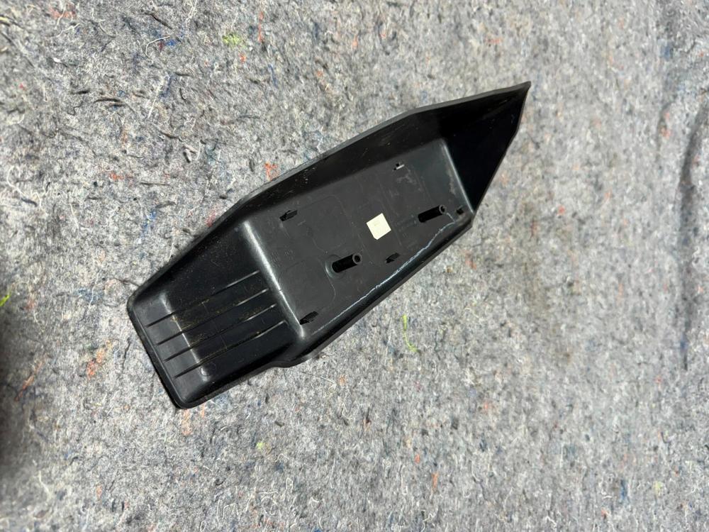 Genuine Mopar Footrest Support 1RK61XDVAB – photo 2