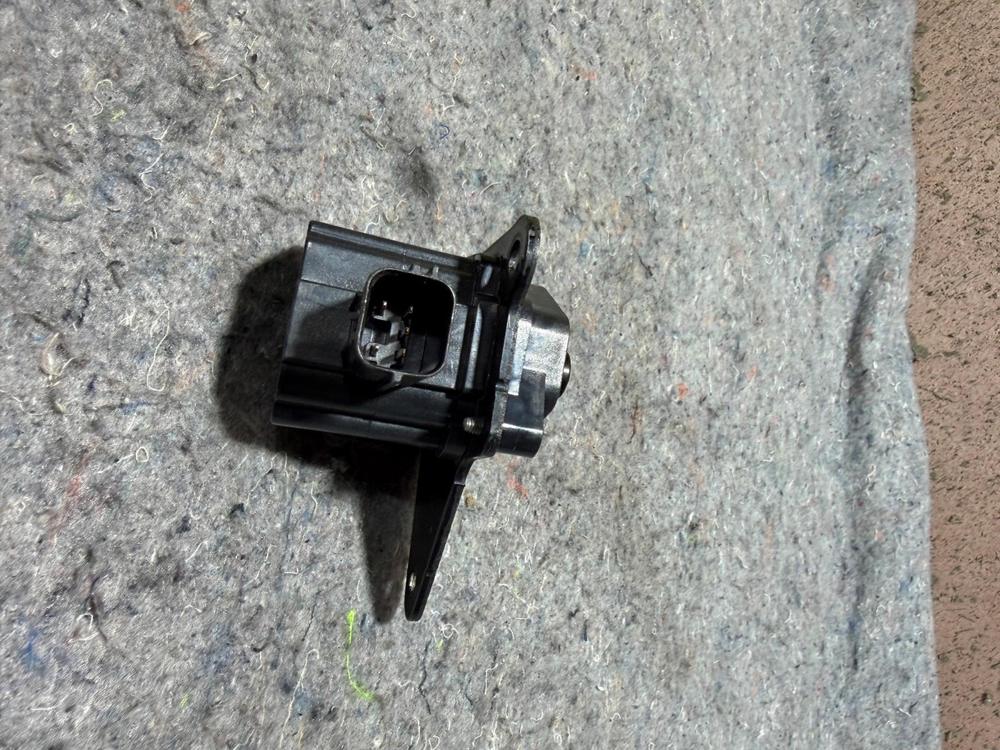 Genuine Mopar 04884549AD Manifold Actuator Control Valve – photo 3