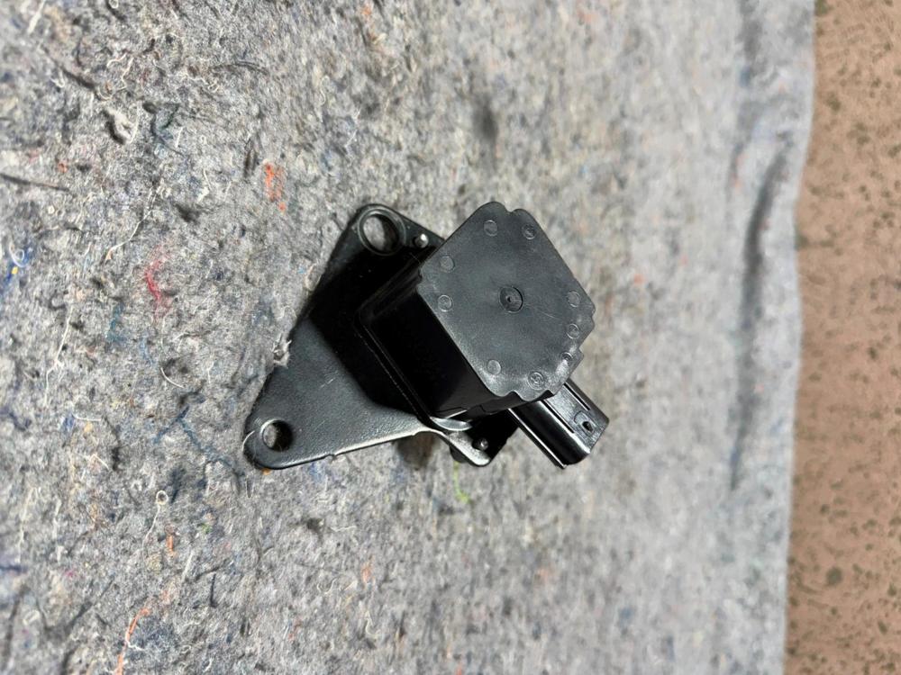 Genuine Mopar 04884549AD Manifold Actuator Control Valve – photo 4