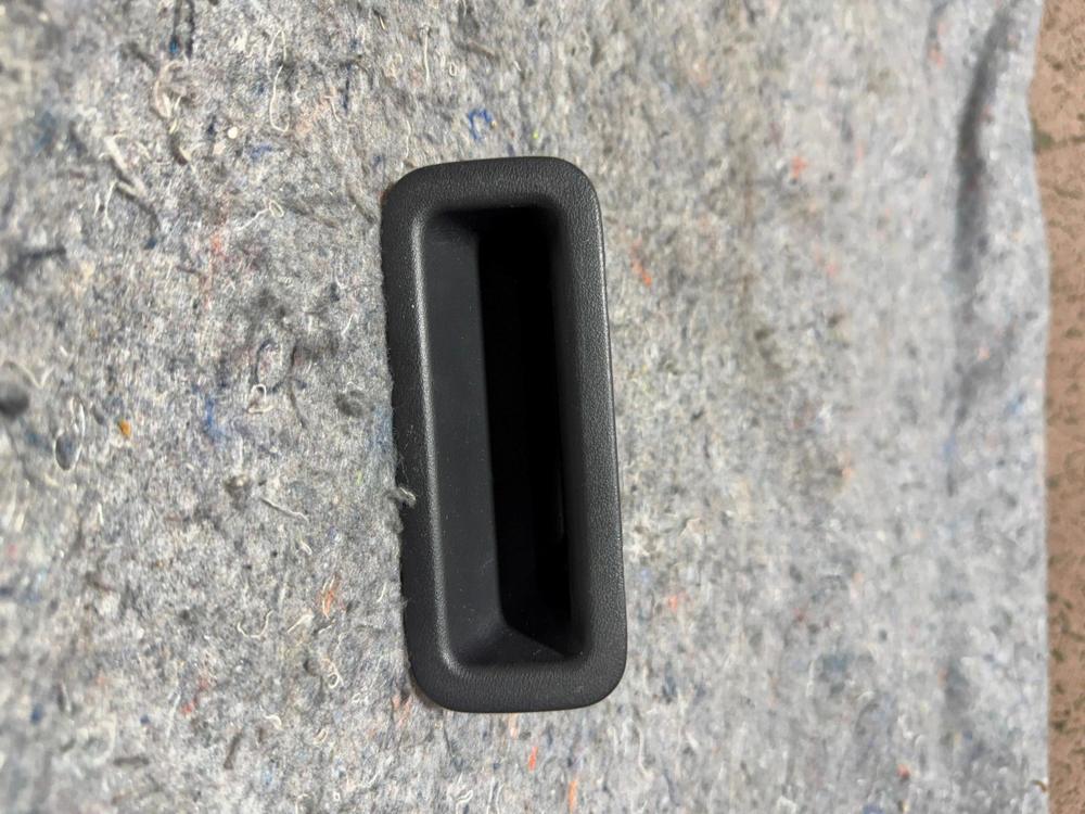 2014-2020 Infiniti Q50 Rear Reunk Lid Pull Handle Lid Grab Pocket 909400V00 OEM – photo 3