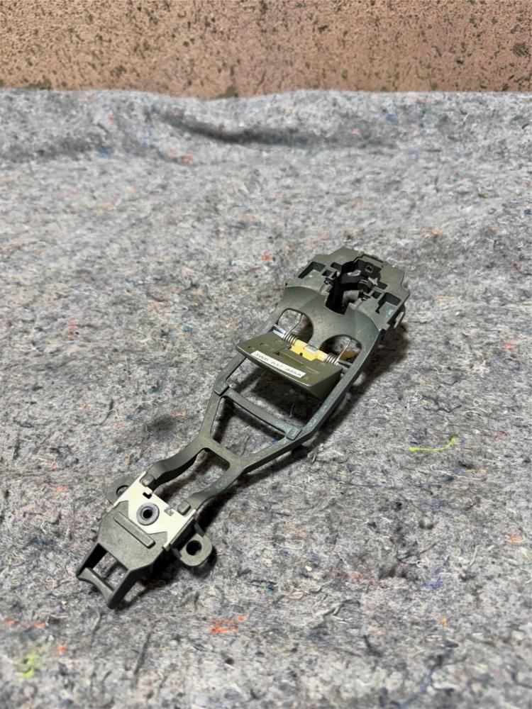 VW Volkswagen Left Front Drivers Side Door Handle Support Bow 1K0837885A OEM – photo 1