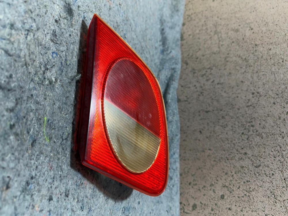 96-99 Mercedes W210 E300 Rear Left Driver Side Inner Tail Light Lamp OEM – photo 3