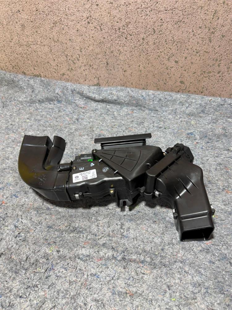 2006-2010 Bentley Flying Spur Continental Front Right Air Distribution Duct OEM – photo 1