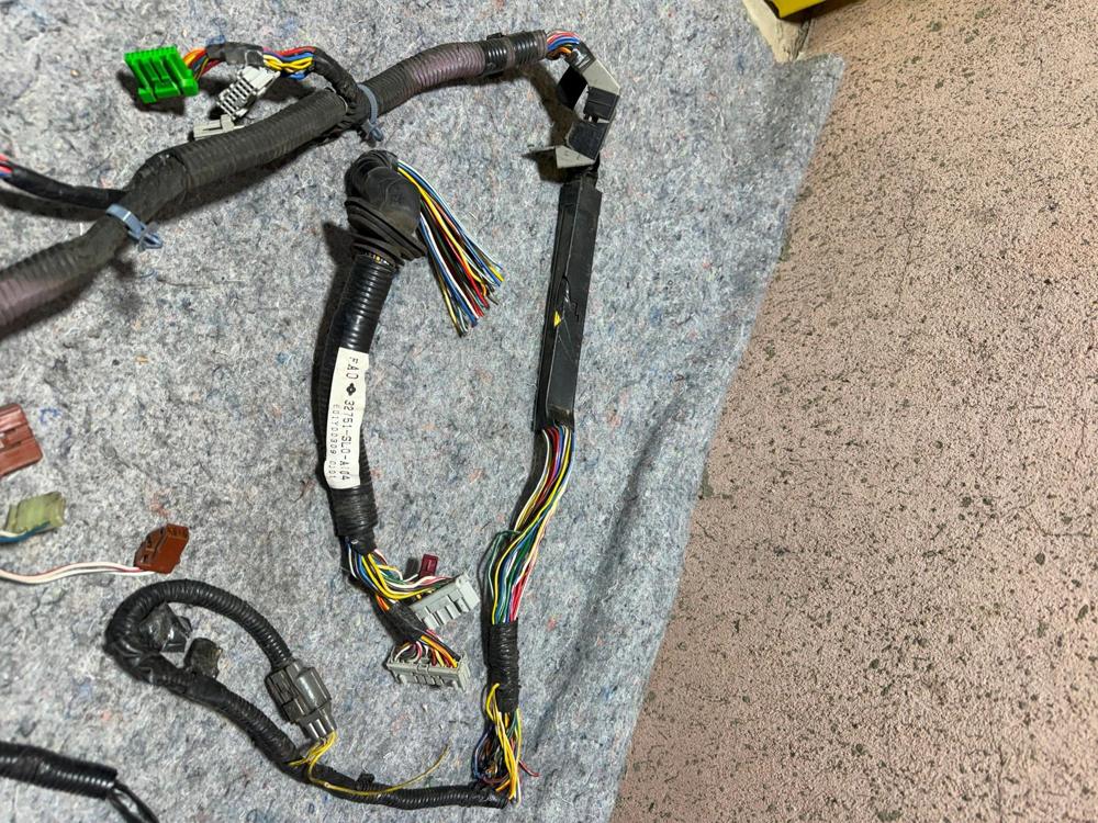 1991-1992 Acura NSX 32751SL0A00 Wire Harness Driver Door Cut – photo 2