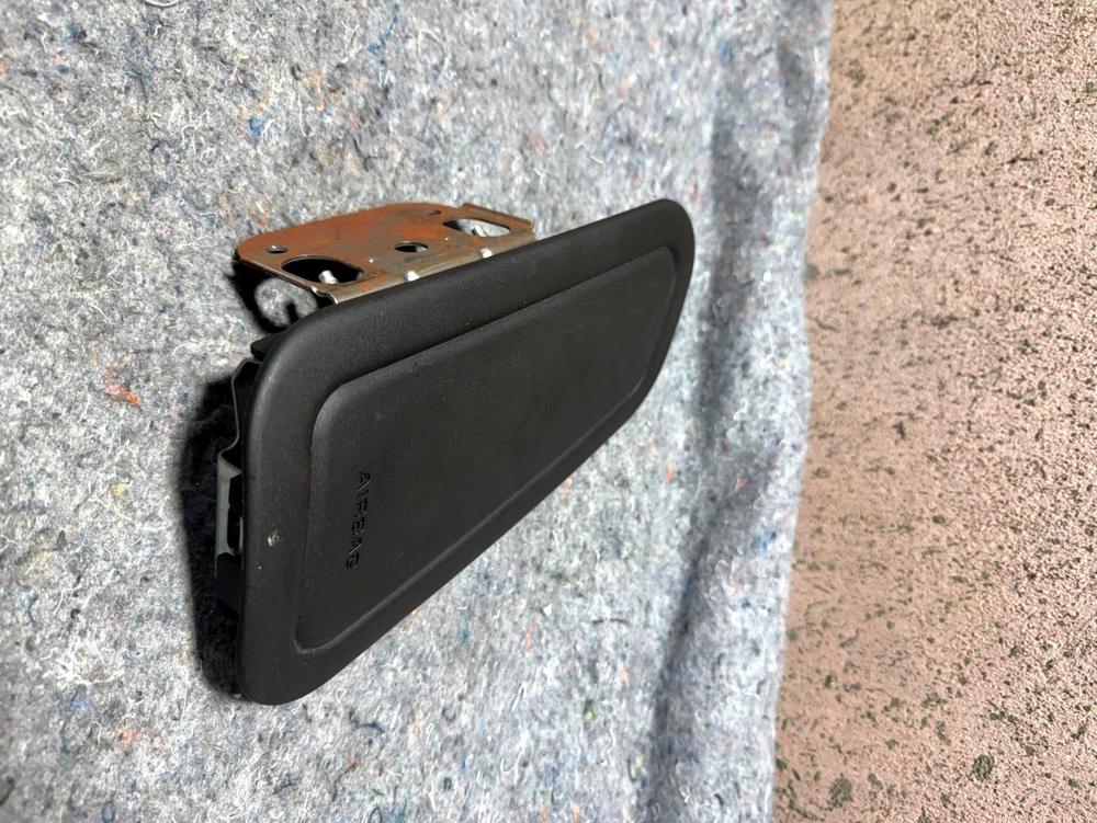 2006-2010 Cadillac CTS Passenger Right RH Seat OEM Part 604137600 – photo 3