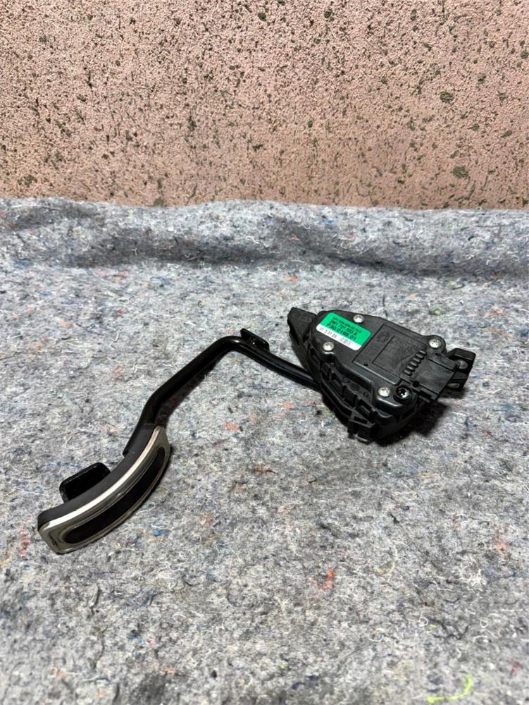 Bentley Continental Flying Spur GT Gtc Throttle Accelerator 3W1721503A – photo 1