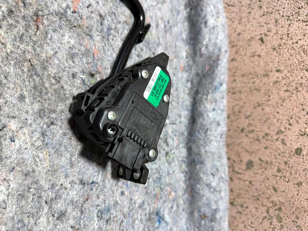 Bentley Continental Flying Spur GT Gtc Throttle Accelerator 3W1721503A – photo 3
