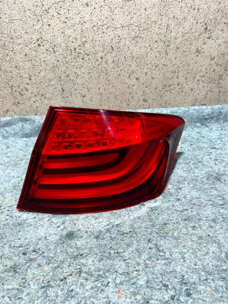 2011 BMW 528i Rear Right Taillight 17346202 – photo 1