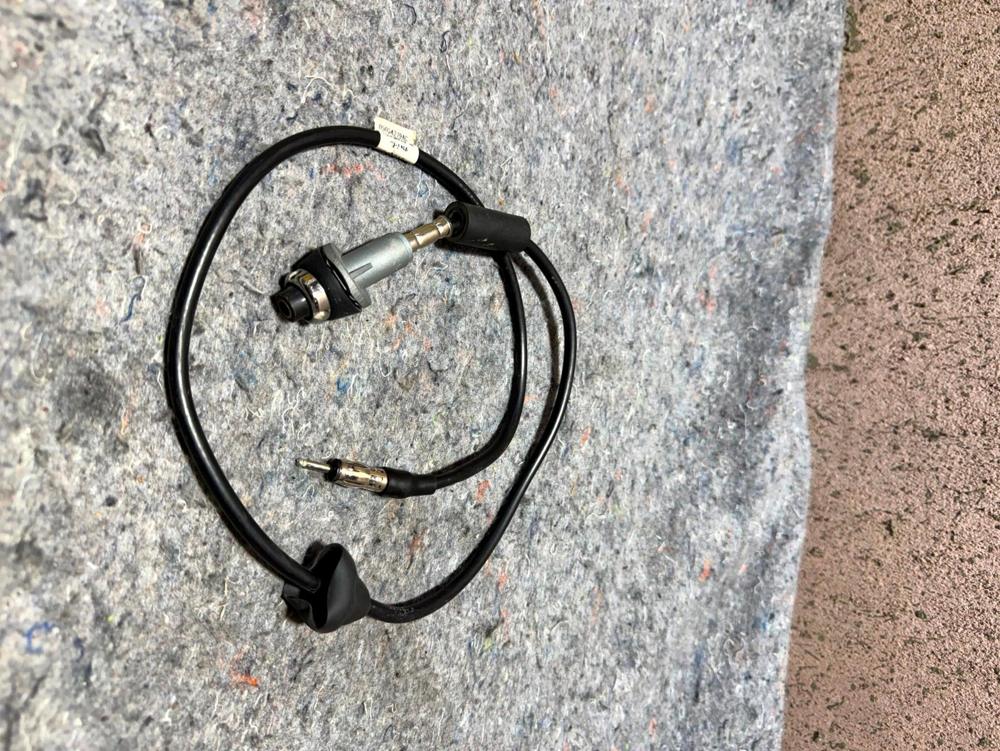 Genuine Mopar OEM Antenna Base Cable and Bracket 05064279AC – photo 2