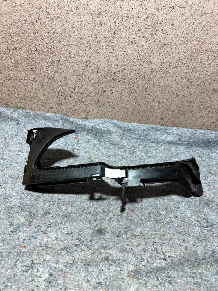 OEM 2015-2017 Subaru Wrx Sti Front Left Bumper Corner Support Bracket 57707VA010 – photo 1