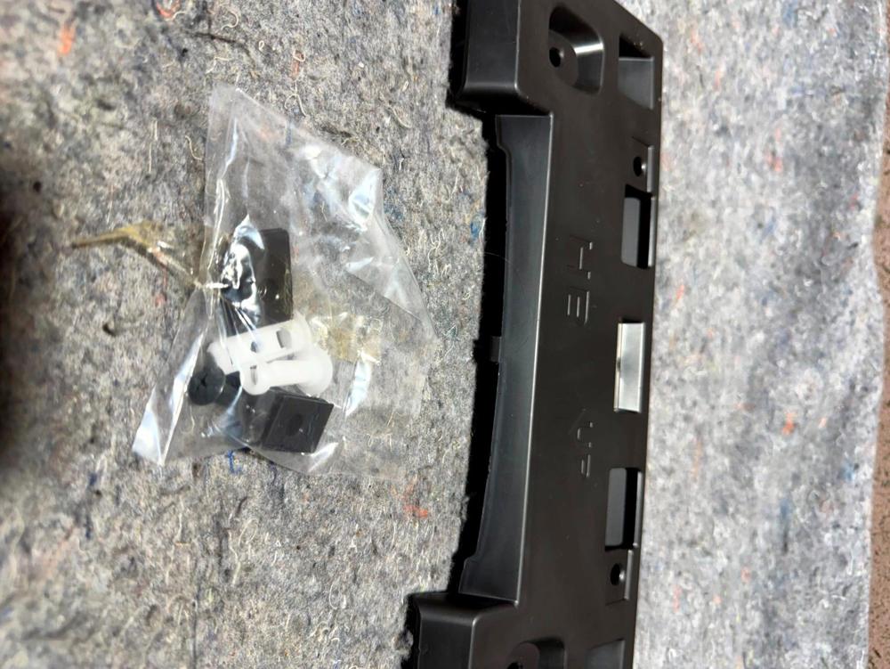 14-18 Infiniti Q50 License Plate Bracket New OEM 962104HB0A – photo 4