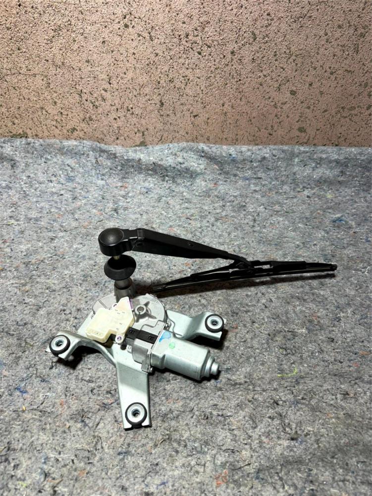 2007-2017 Jeep Patriot Compass Rear Wiper Motor OEM 05116146AE with Blade – photo 1