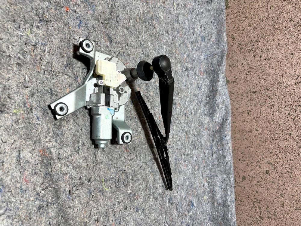 2007-2017 Jeep Patriot Compass Rear Wiper Motor OEM 05116146AE with Blade – photo 2