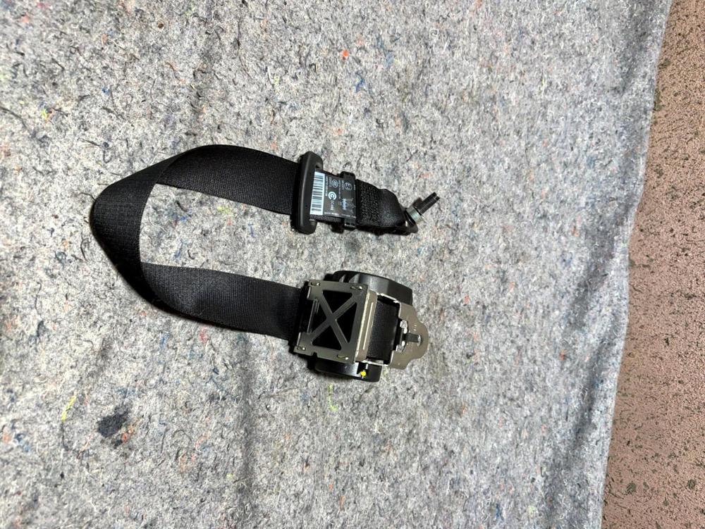 Maserati Ghibli Rear Left Right Side Seat Belt Seat Belt Black OEM 670017437 – photo 3