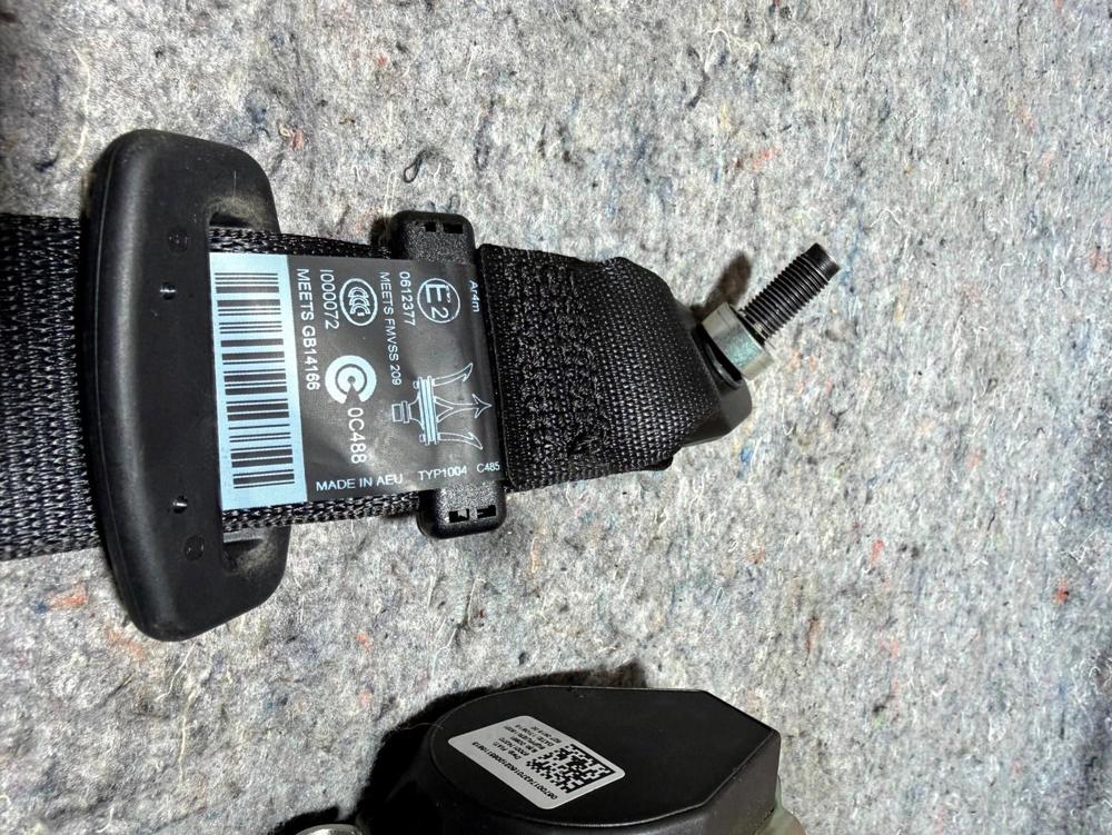 Maserati Ghibli Rear Left Right Side Seat Belt Seat Belt Black OEM 670017437 – photo 4
