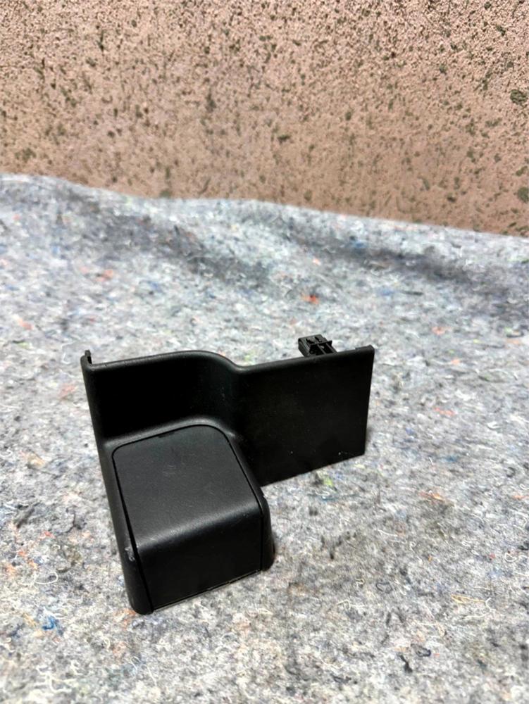 2010-2014 Jeep Patriot Front Right Passenger Side Seat Track End Cover Trim OEM – photo 1