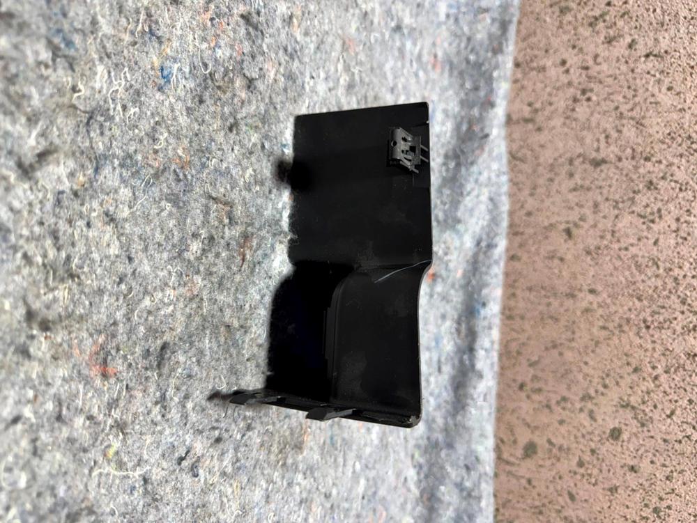 2010-2014 Jeep Patriot Front Right Passenger Side Seat Track End Cover Trim OEM – photo 4