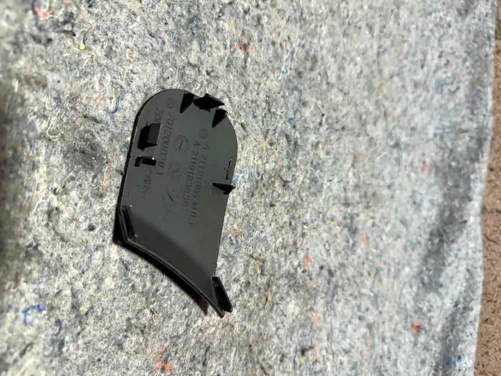2011-2020 Dodge Journey Passenger Side Manual Seat Anchor Cover Bezel Black – photo 2