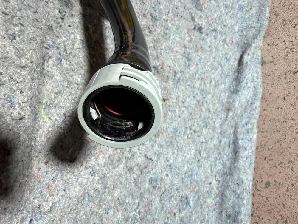 2017-2021 Ford HL3Z-9J478-A Hose Genuine OEM – photo 2