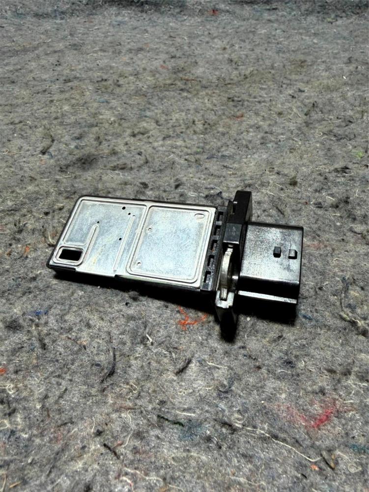 226807S000 OEM Nissan Mass Air Flow – photo 1
