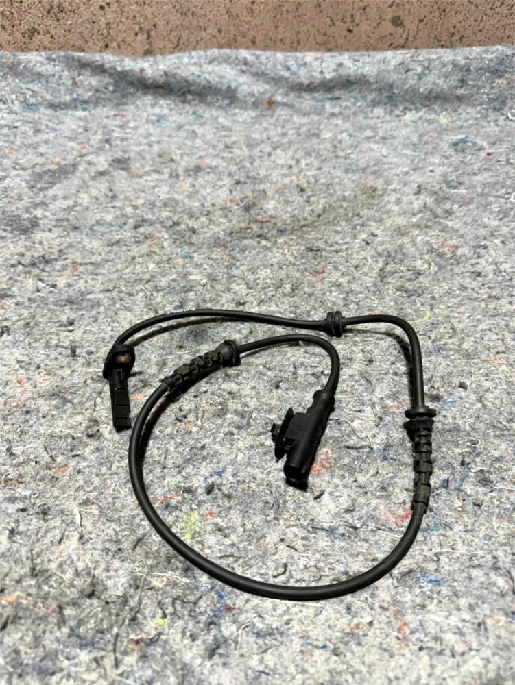 Maserati Ghibli M157 Quattroporte Front ABS Wheel Speed Sensor OEM 670006719 – photo 1
