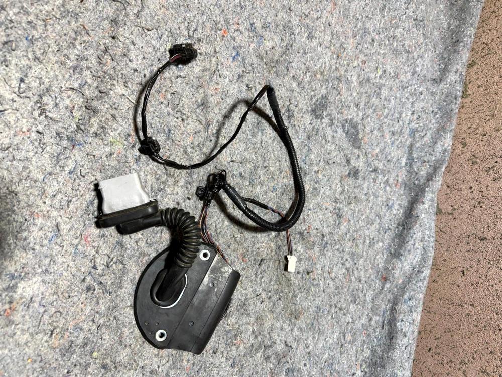 Dodge Caliber Rear Right Door Wiring 71359944 P05267790AE 71844230 32566727 – photo 3