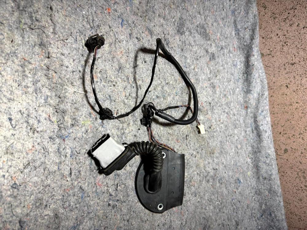 Dodge Caliber Rear Right Door Wiring 71359944 P05267790AE 71844230 32566727 – photo 4