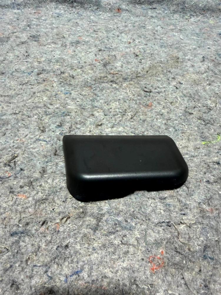 2014-2016 Maserati Quattroporte Right B Pillar Cover Trim 670010366 – photo 1